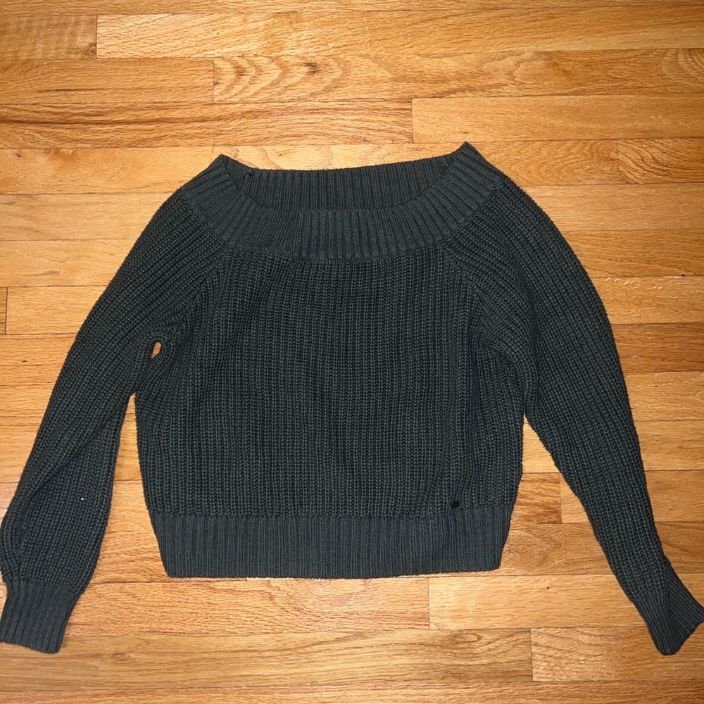 Hollister sweater - Picture 1 of 1